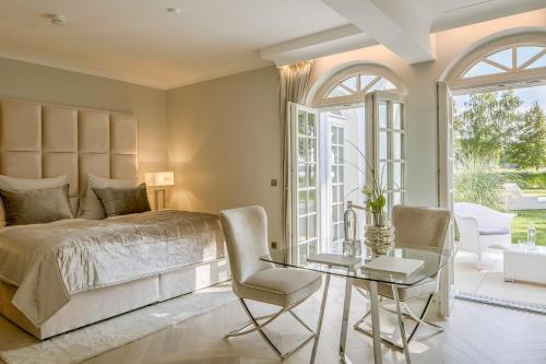 Villa Contessa - Luxury Spa Hotels Room Type - Junior Suite with Terrace