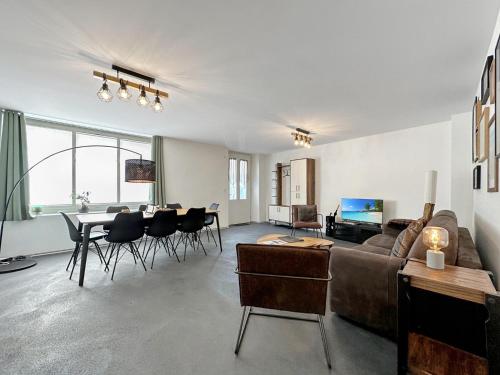 共用Lounge/電視區, Plein Coeur de la Vieille Ville de Sion in 錫永