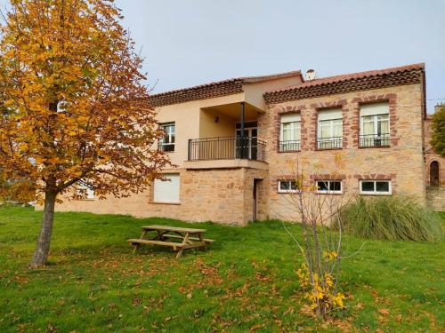. Casa Rural Cuevas de Longarza