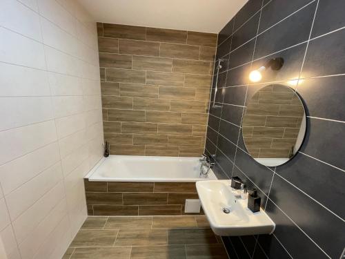 Minimalist 3 Studio Brasov Minimalist 3 Studio Brasov