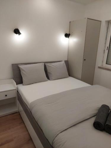 Lisbon South Bay Rooms Deluxe Almada