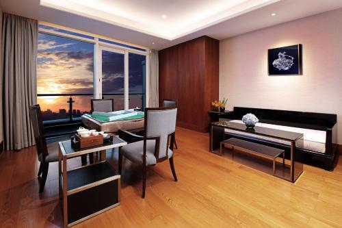 438482312 InterContinental Haikou Seaview by IHG