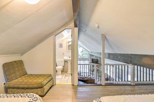 Home with Mtn View Deck and Clubhouse Access! - image 9