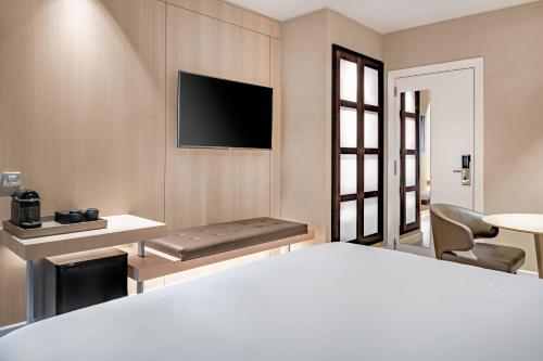 AC Hotel Irla - image 2