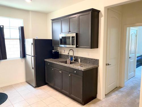 Kitchen, Private Lux Apartment in a new community in Fontana (CA)