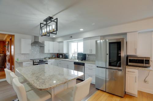 Spacious Lakefront House with Backyard Fire Pit in Monroe (MI)