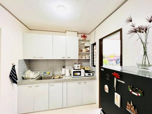 Affordable Hostel - Near Iloilo Airport in Santa Barbara