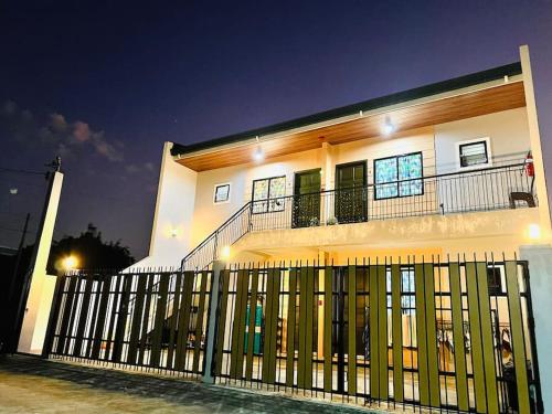 Affordable Hostel - Near Iloilo Airport in Santa Barbara