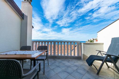 陽台/露台, Apartments by the sea Pisak, Omis - 7520 in 米美沙