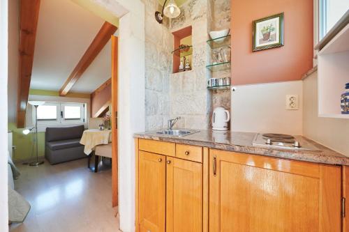 Apartments and rooms by the sea Trogir - 16844 - image 10