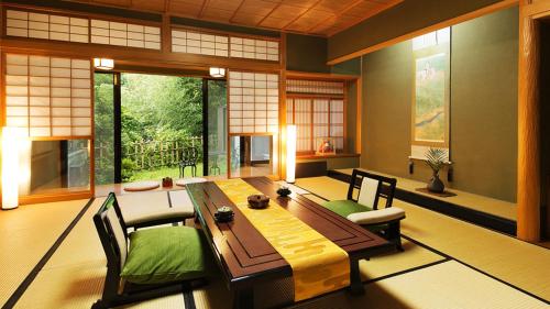 Japanese-Style Room