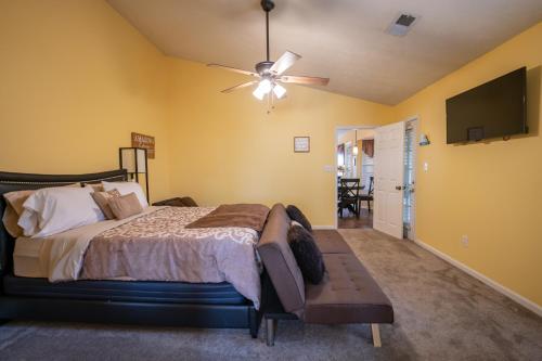 Mountain View GetAway - image 10