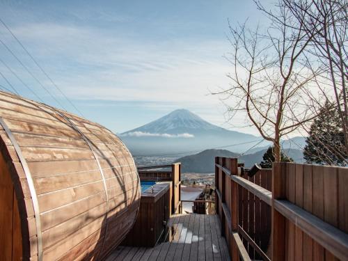 Dot Glamping Fujisan in Oishi Park