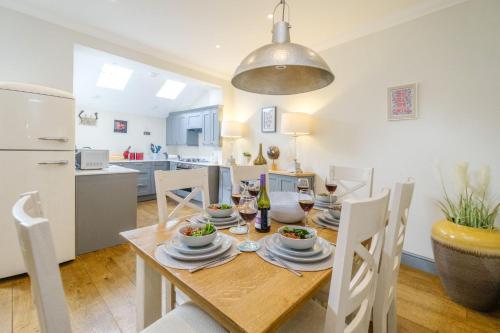Shearwater Cottage - image 2