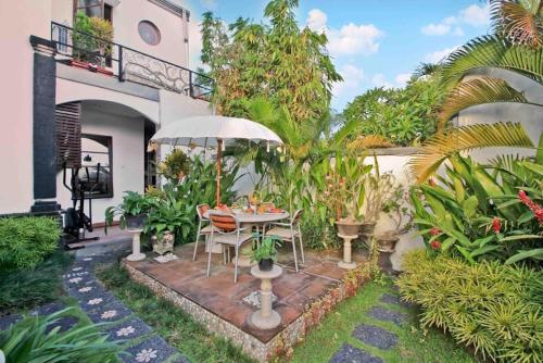 House near Seminyak 6BR promo