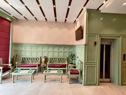 Hotel Dua Grand A unit of Ajooni Hospitality- 5 Min Walk From Golden Temple, Amritsar