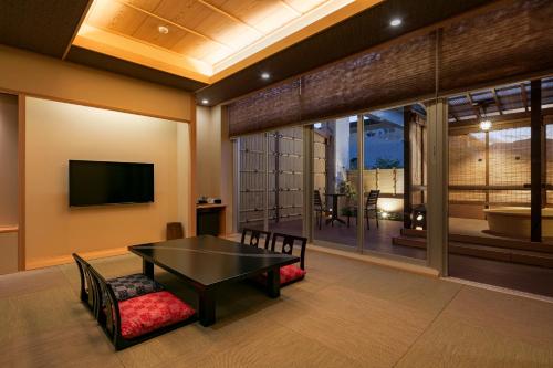 ホテル京都エミナースManyonoyuHotelKyotoEminence in Nishikyo