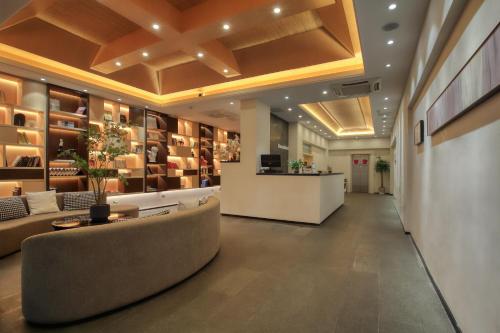 Hành lang, Wing Hotel Guilin- Pedestrian Street in Quế Lâm