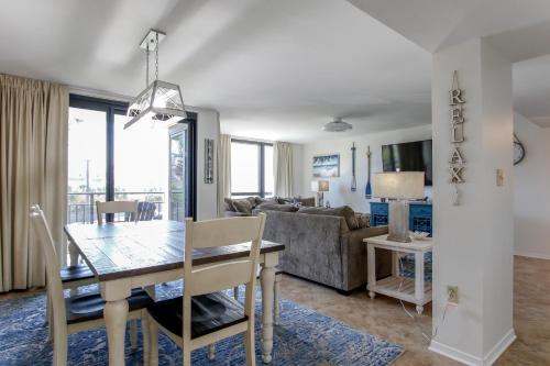 Facilities, Endless Summer at The Enclave 204B Heart of Destin Location near Captain Dave's On The Gulf