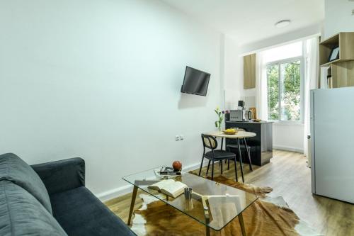 Cozy 1BR Studio Apartment in Heart of Tel Aviv by Sea N' Rent