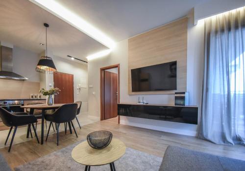 Apartment with Partial Sea View and Free Parking Place image 6