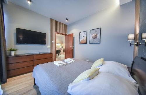 Apartment with Partial Sea View and Free Parking Place image 5