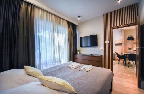Apartment with Partial Sea View and Free Parking Place image 4