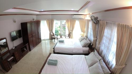 room detail thumbnail 0