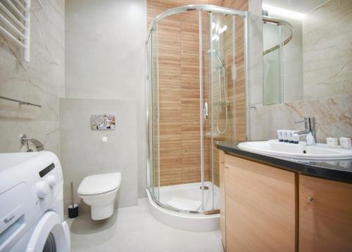 Apartment with Partial Sea View and Free Parking Place image 1