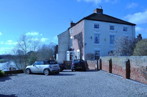Ieeja, Holden House in Great Wilne