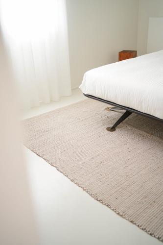 Deluxe King Room image 4