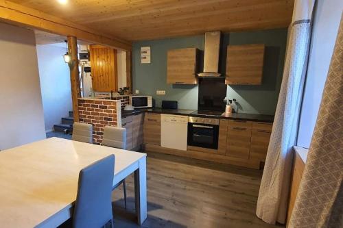 B&B Petite-Chaux - Appartement 6/8 personnes - Bed and Breakfast Petite-Chaux