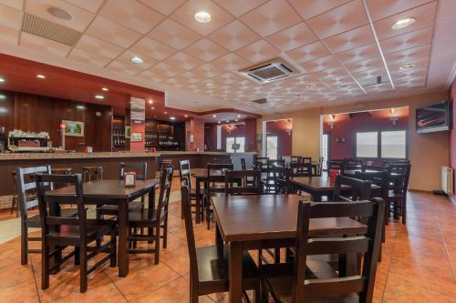 Krogs/atpūtas telpa, Hotel Puerta de Javalambre in La Puebla de Valverde