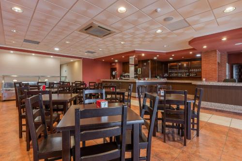 Krogs/atpūtas telpa, Hotel Puerta de Javalambre in La Puebla de Valverde