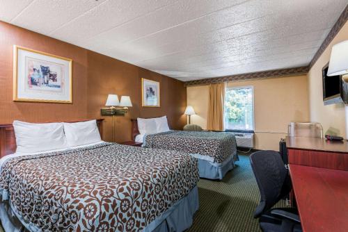 Days Inn by Wyndham Pittsburgh