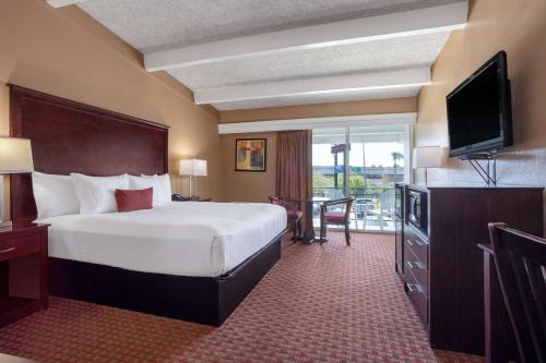 Travelodge by Wyndham Lakeland in Lakeland