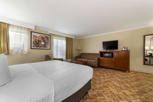 Best Western Plus Northwoods Inn image 44