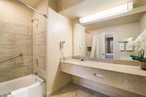 Best Western Escondido Hotel