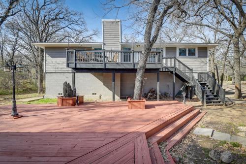 Modern Flower Mound Home Less Than 2 Mi to River Walk