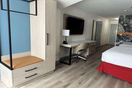 2 queen beds