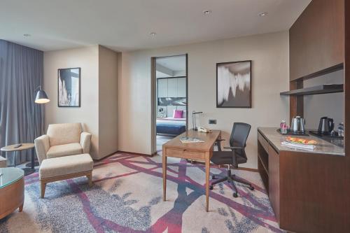 Crowne Plaza Manila Galleria, an IHG Hotel photo 2