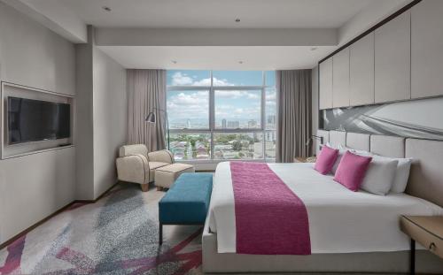 Crowne Plaza Manila Galleria, an IHG Hotel photo 4