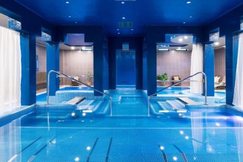 Golden Ball Club Wellness Hotel & Spa in ジュール