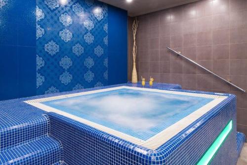 Golden Ball Club Wellness Hotel & Spa in ジュール