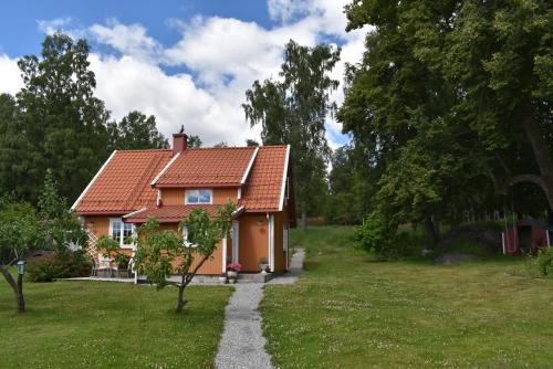 Cozy Country House