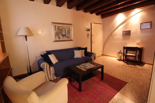 San Marco charming apartment with canal view, Benátky