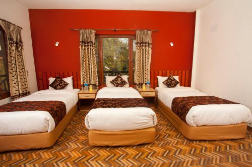 Triple Room