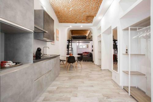 Loft Porta Susa - Apartment - Turin