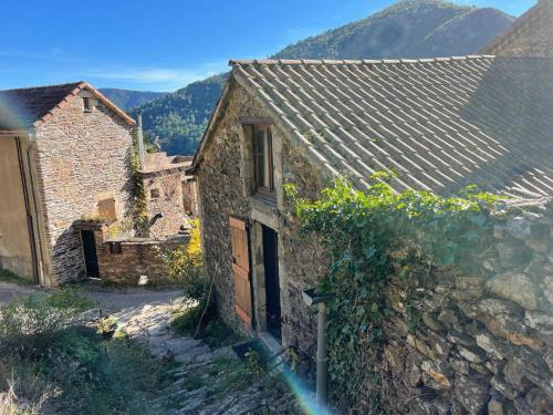 Charmant petit gîte au cœur de l’Ardèche - Apartment - Saint-Mélany