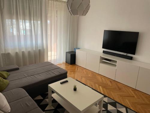 Apartman Danica, Kutina